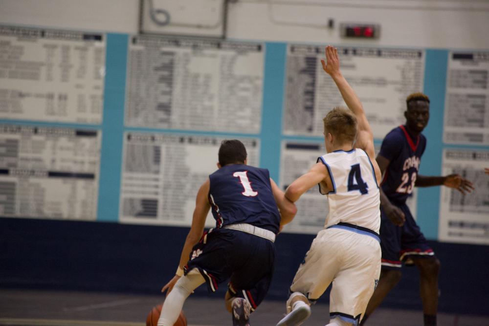 Photo album: boys' basketball game 1/10
