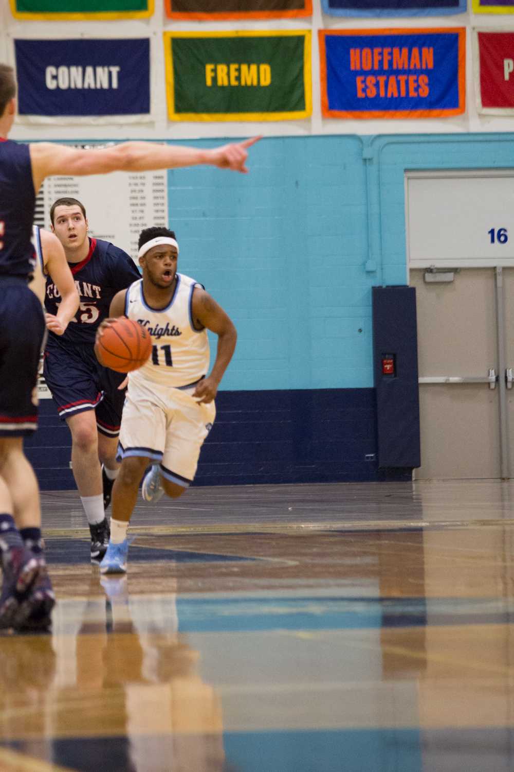 Photo album: boys' basketball game 1/10
