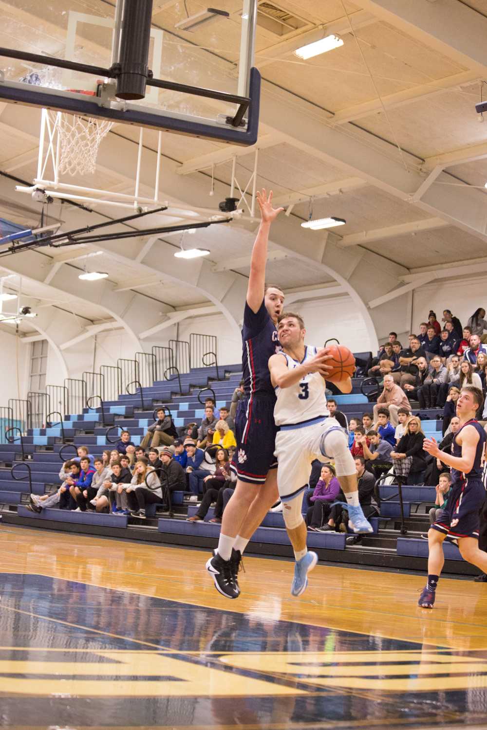 Photo album: boys' basketball game 1/10