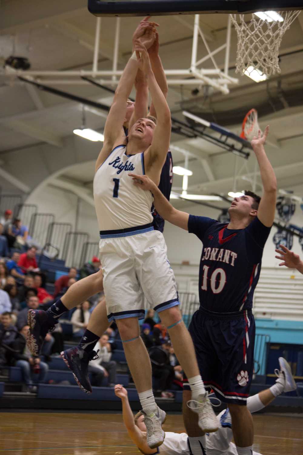Photo album: boys' basketball game 1/10
