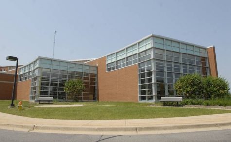 Upperclassmen, teachers give freshmen advice