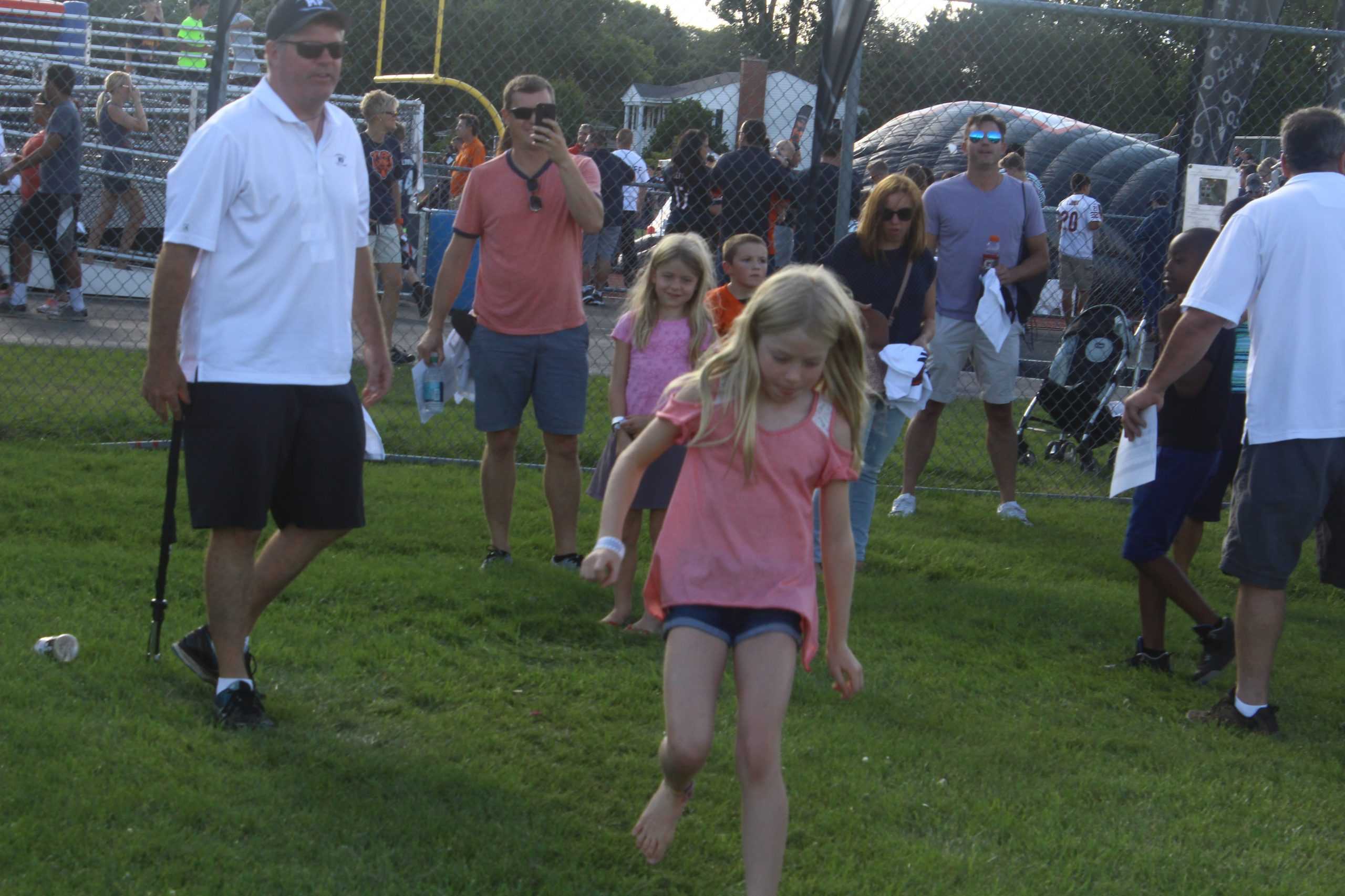Bears practice photo album