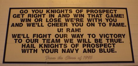 Students and teachers test their knowledge on fight song
