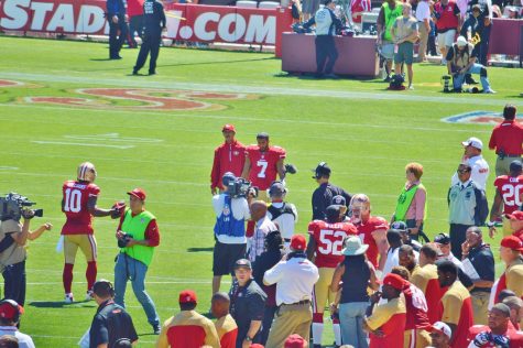 Nike, Kaepernick causing controversy with new deal