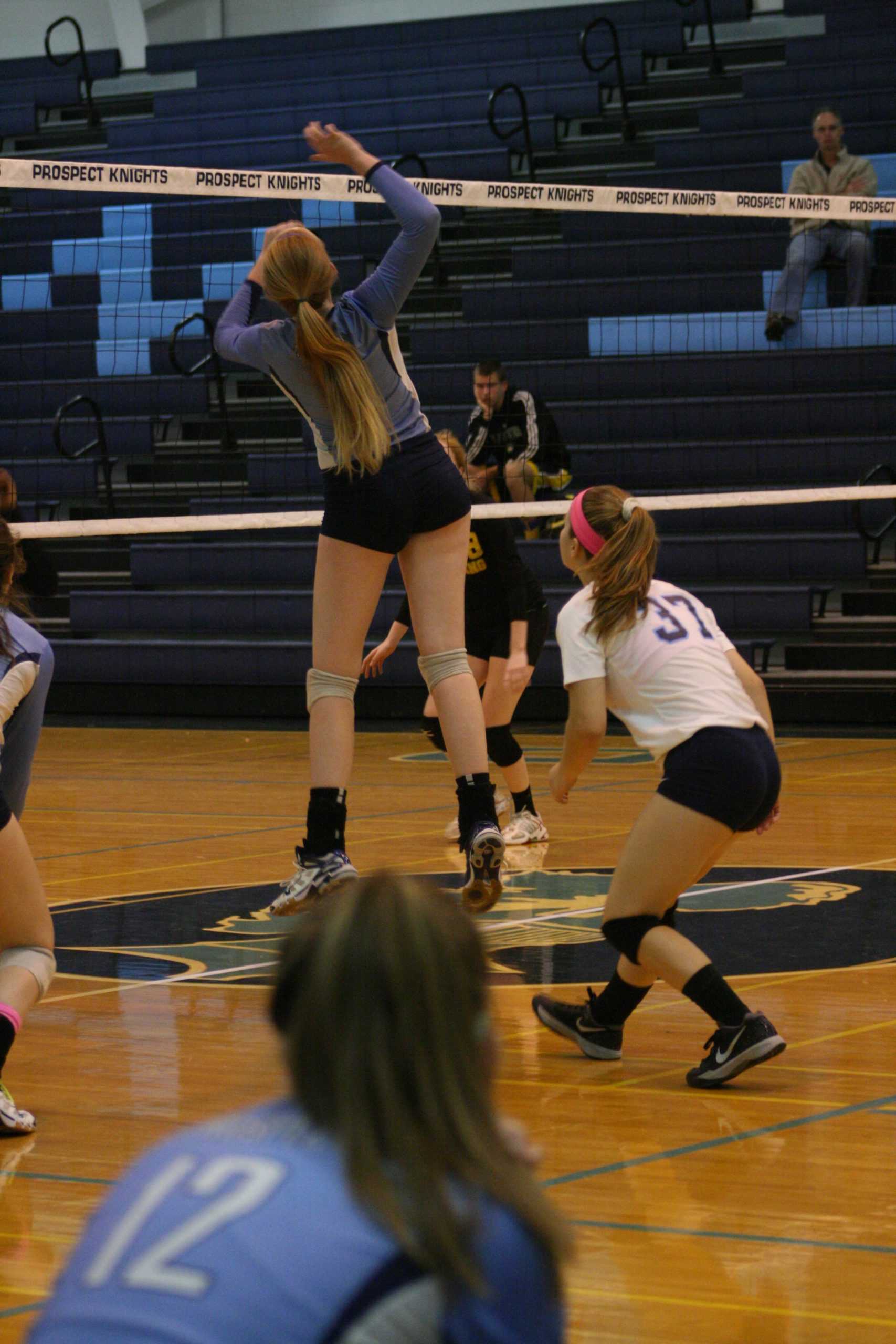 Girls' Volleyball defeats Saint Viator in straight sets