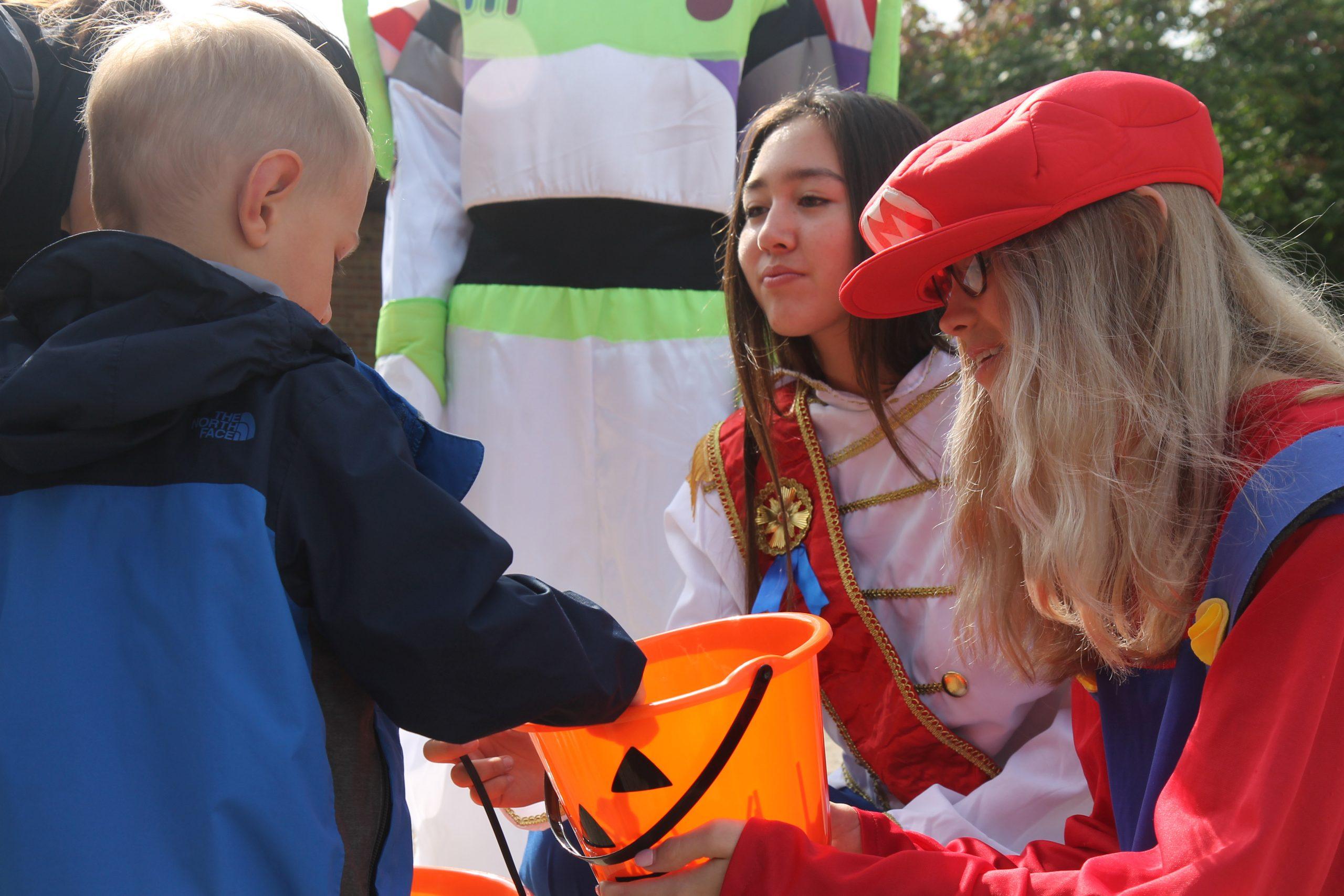Photo Album: Prospect Gives Back