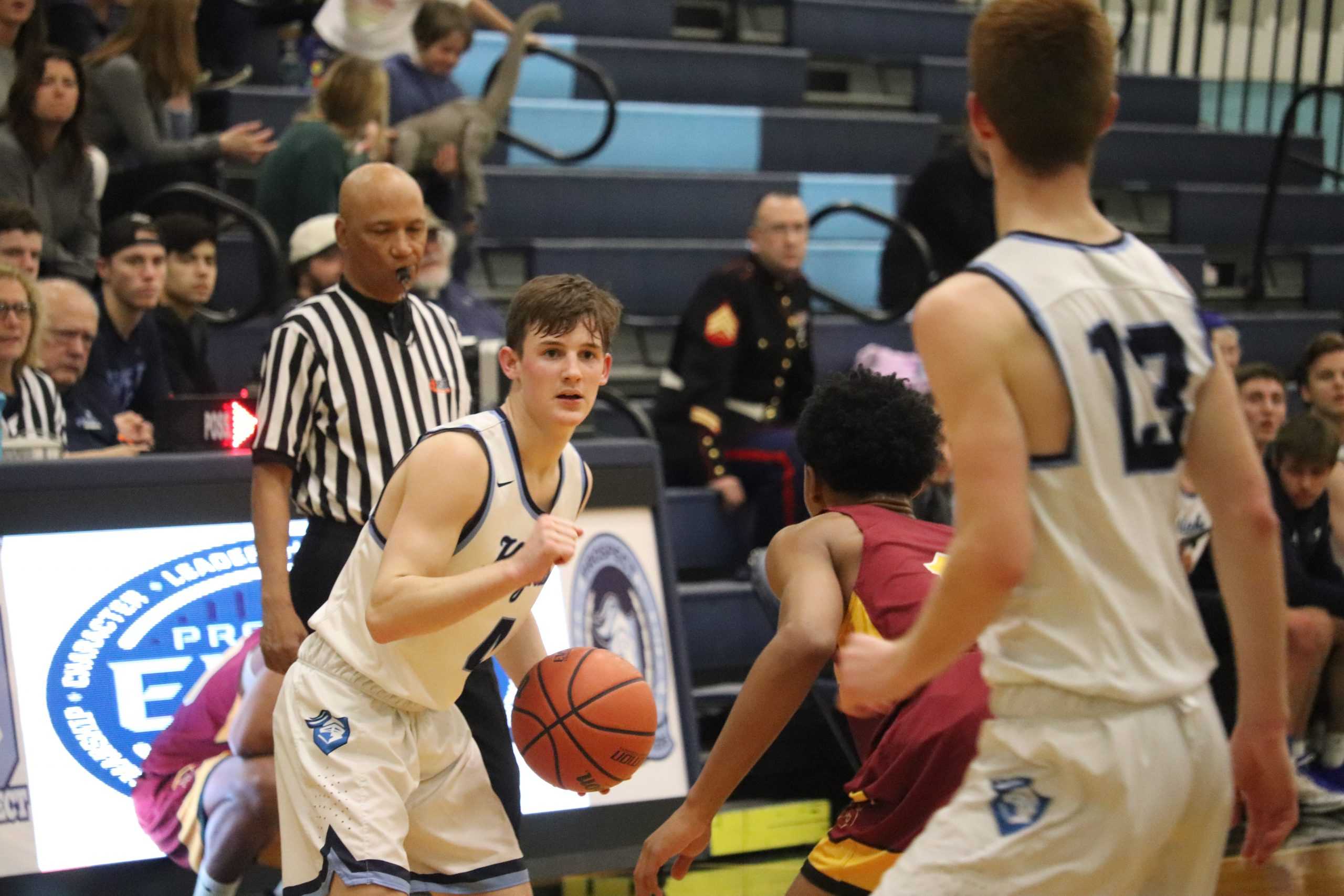 Knights edged out by the Hodges led Saxons