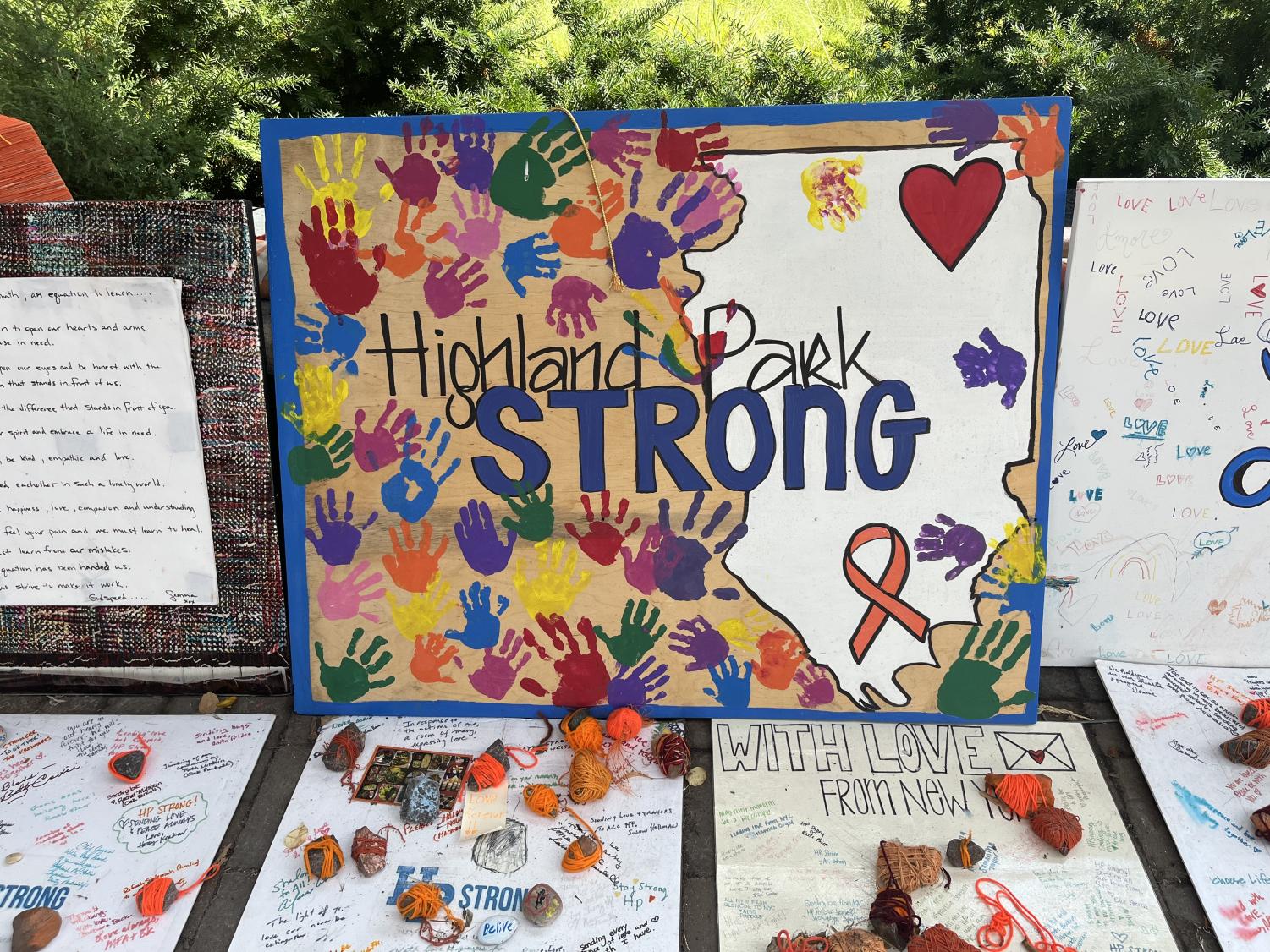 Highland Park memorial serves community