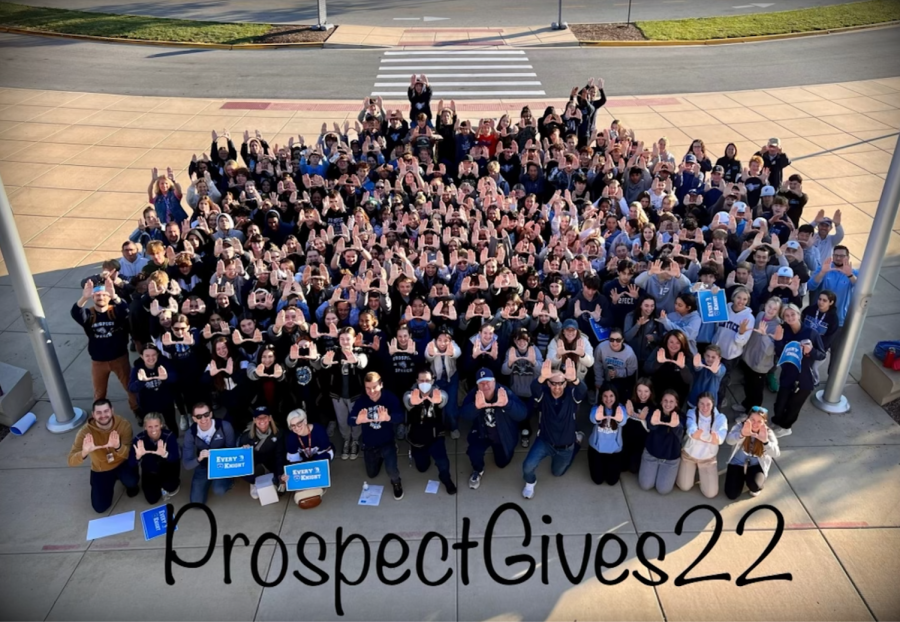 All students who participated in Prospect Gives Back gather for a photo. (Photo courtesy Nicole Stoltz)