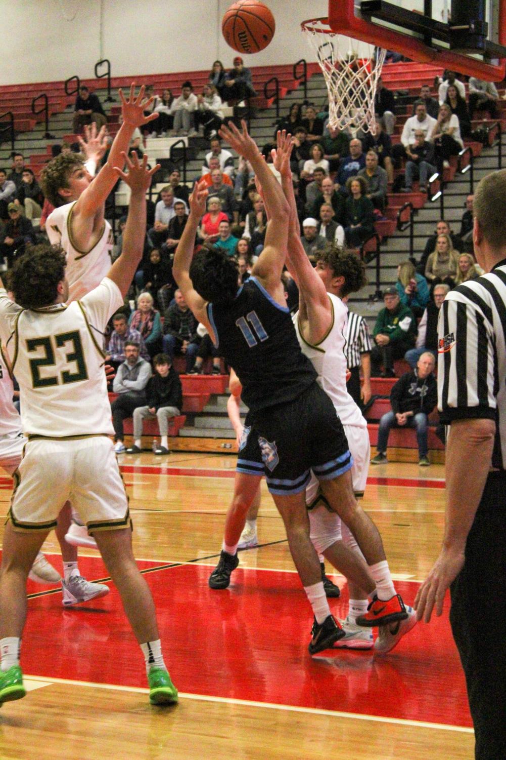 Schneider drills buzzer beater to top Stevenson in sectional semis