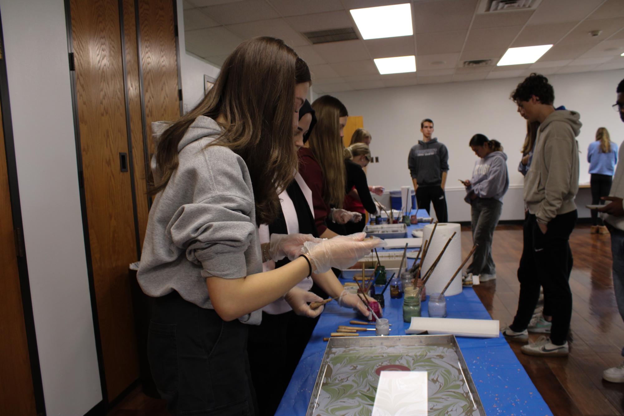 Humanities class tackles Ebru