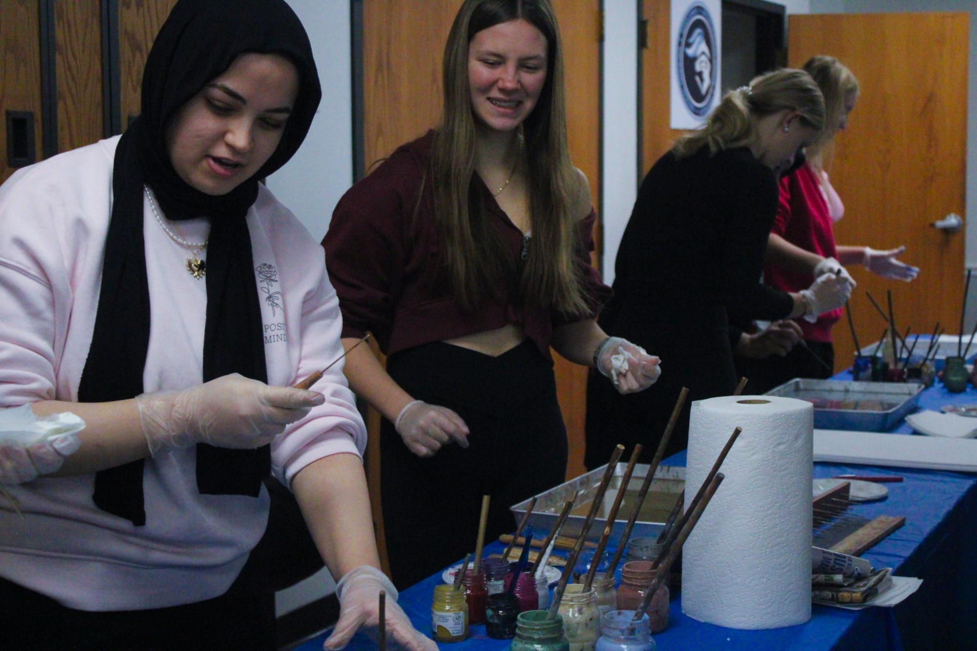 Humanities class tackles Ebru