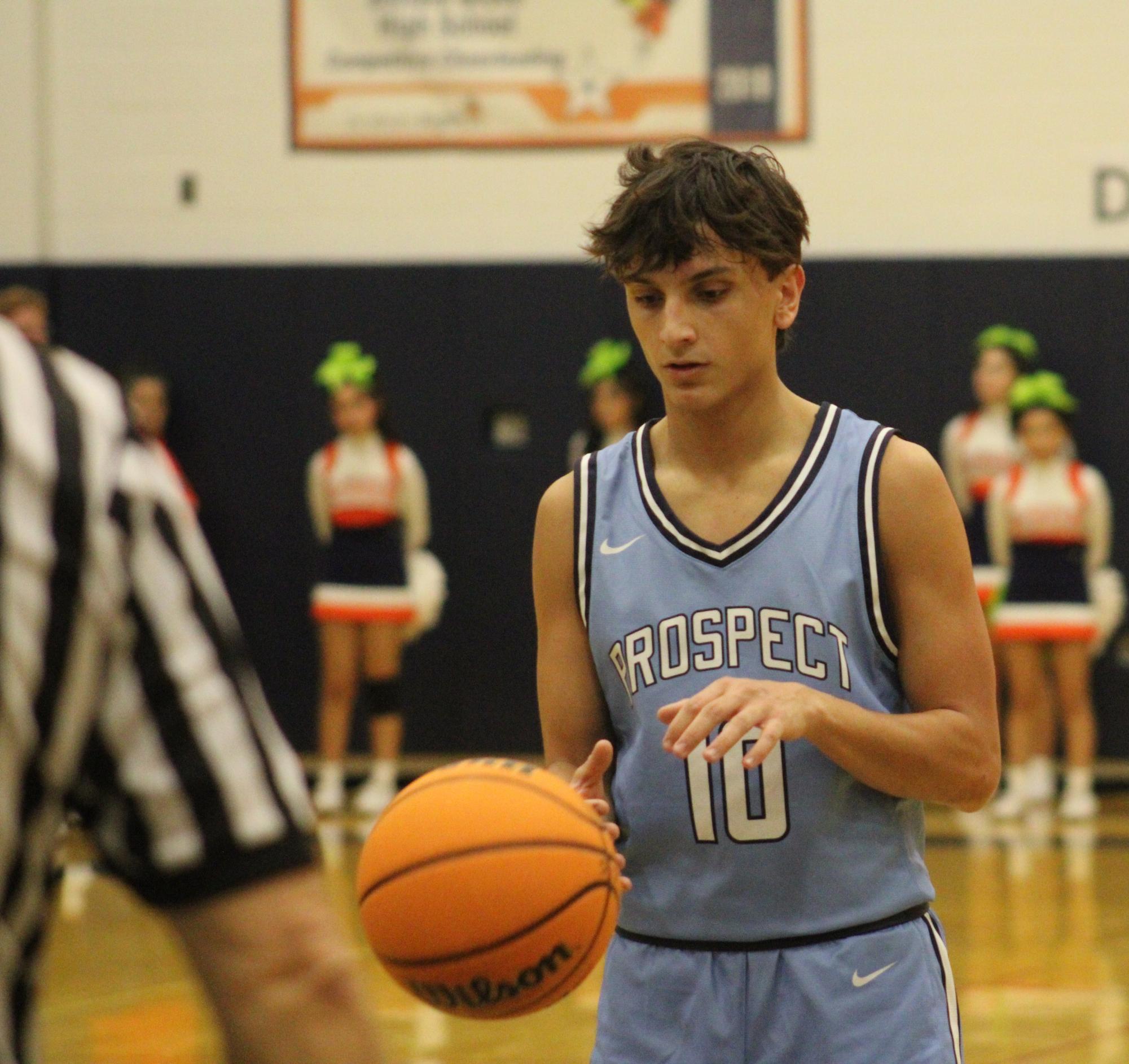 Boys win against Buffalo Grove Bison 66-43