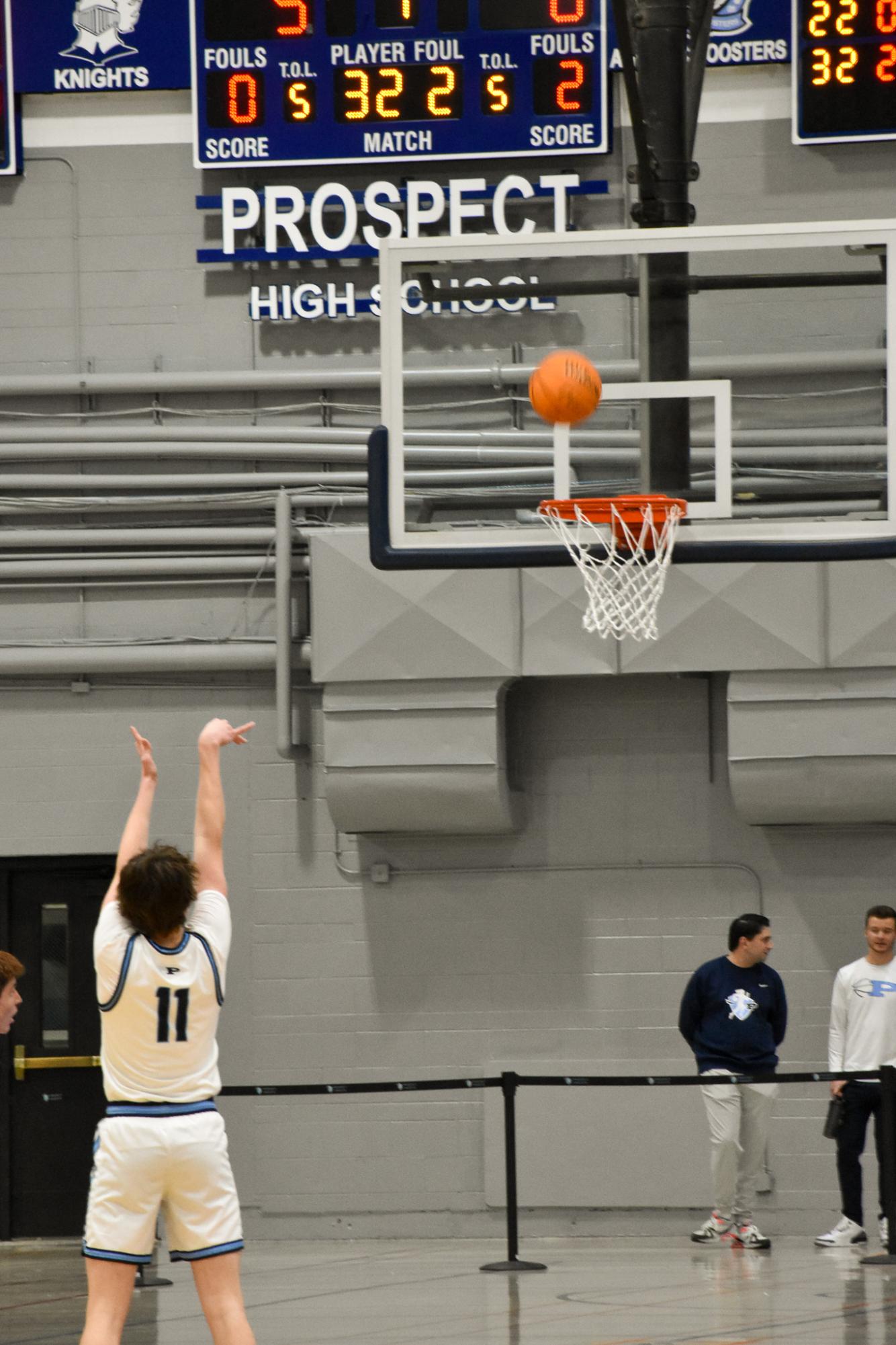 Boys basketball lose against Barington 47-61