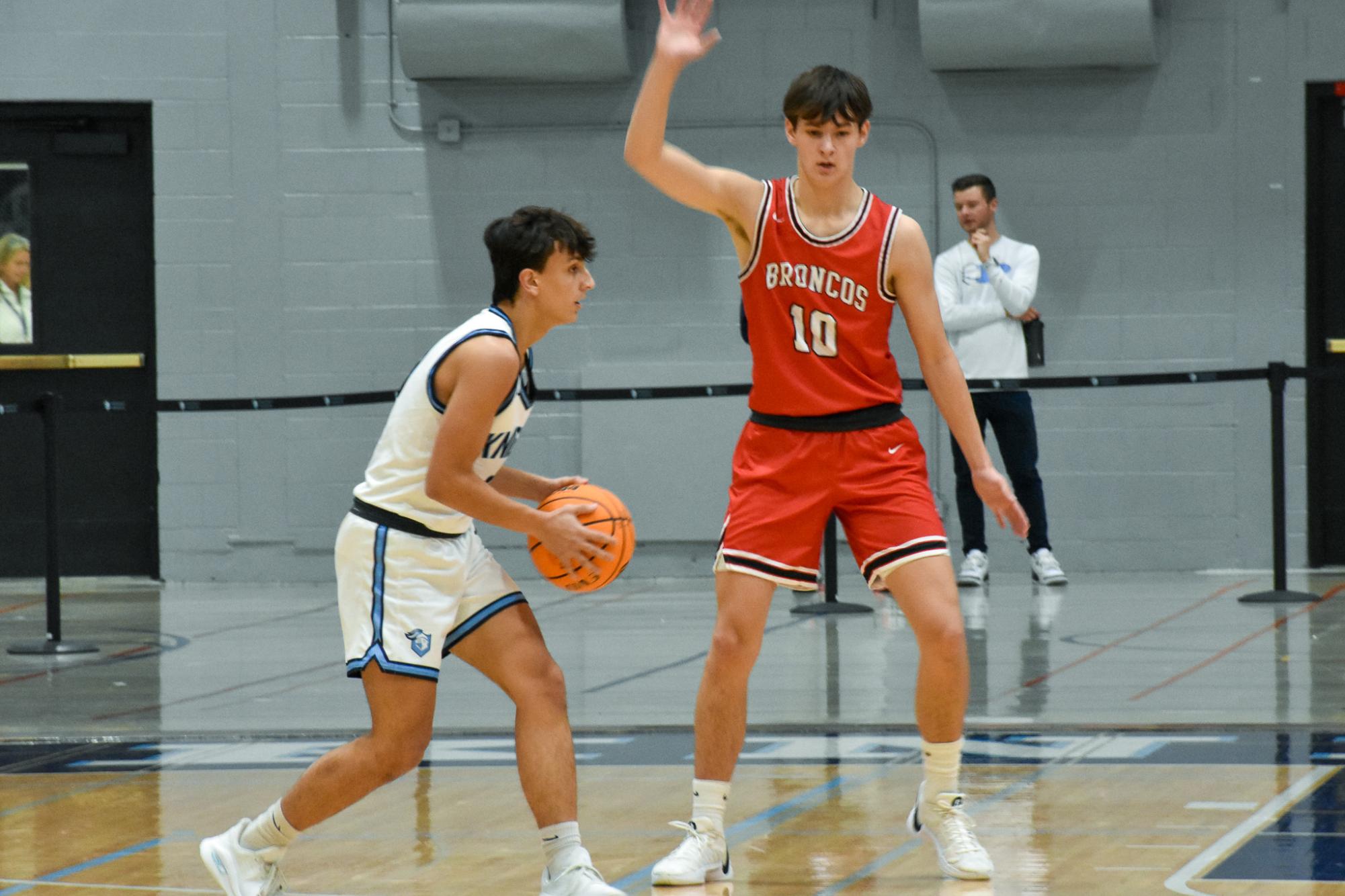 Boys basketball lose against Barington 47-61