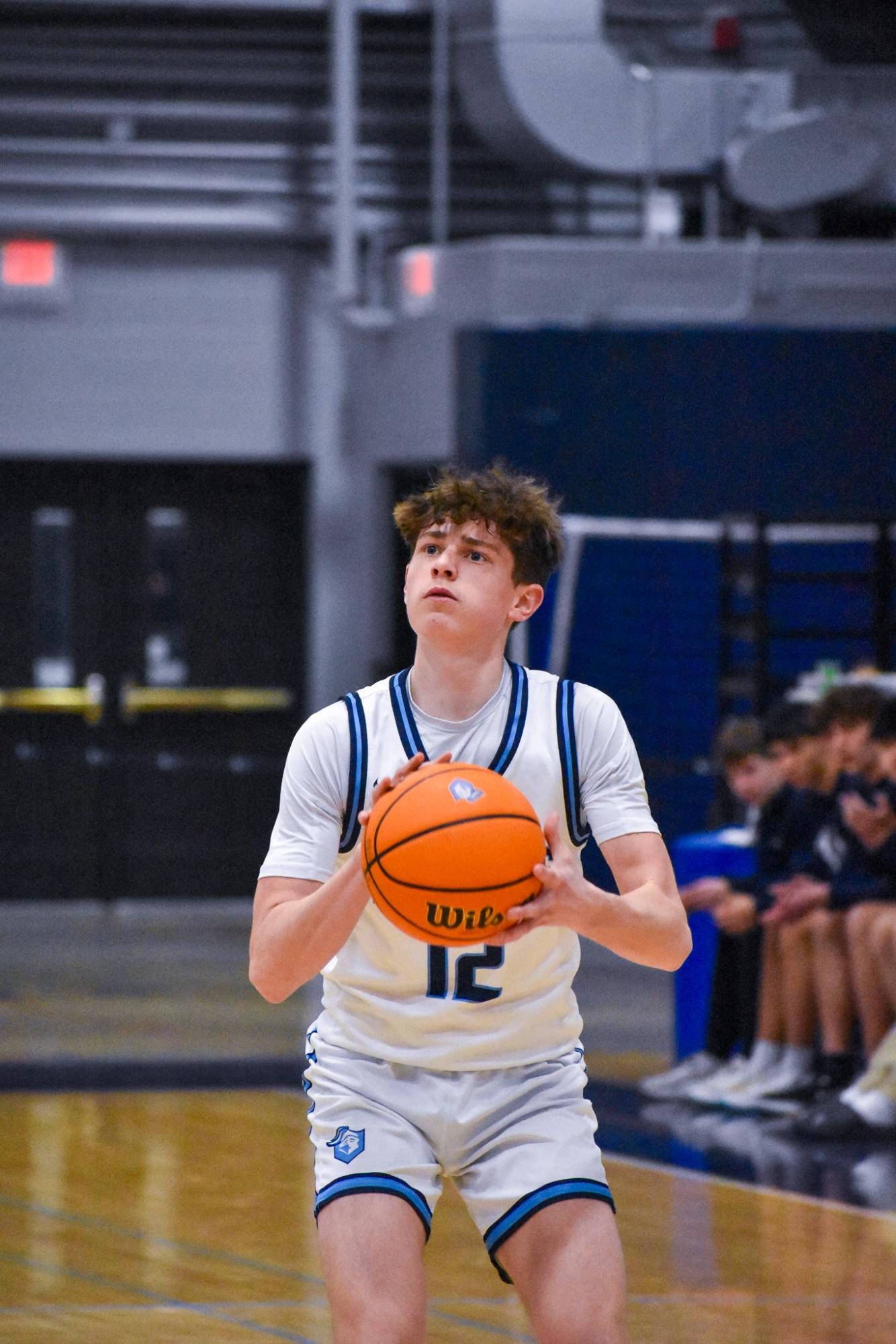 Boys basketball beats Buffalo Grove