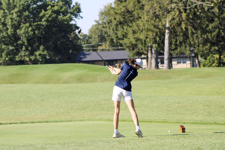 The girls’ golf team won a match against Hersey on Sep. 15 at Mount Prospect Golf Course. They won by 11 strokes, shooting a 181 against Hersey’s 192. 
